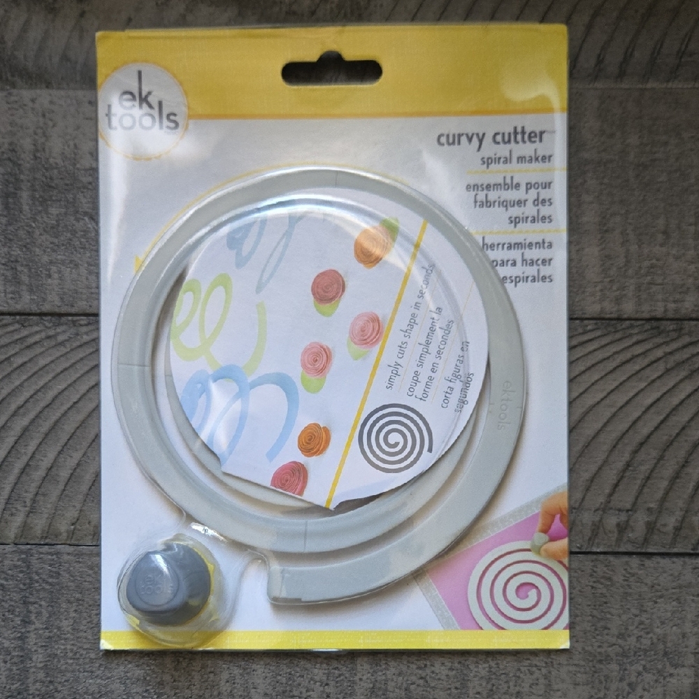 EK Tools Curvy Cutter Spiral Maker Flowers